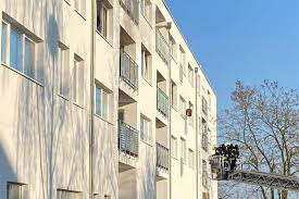 Provisionsfrei oder vom makler dabei variiert der wohnungsmarkt je nach kaltmiete, größe & ausstattung! Wohnungsbrand In Gemeinschaftsunterkunft Schnell Geloscht Werder Havel