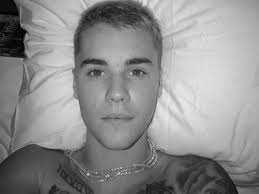 If you love this lyrics Justin Bieber Awkwardly Forgets Spanish Lyrics To Despacito