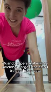 Job De Luxo Debora Laune