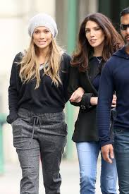 This time, it's jennifer's sister lynda lopez who has welcomed her first child. Jennifer Lopez With Sister Lynda Out In New York City Gotceleb