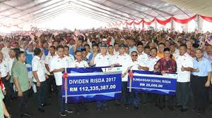 27 april 2021 berita tgh hari pm umum dividen pekebun kecil rm189 08 juta untuk lebih 90 000 pekebun. Pm Najib Umum Agihan Rm112 33 Juta Kepada Pekebun Kecil Risda Radio Ikim