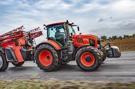 With an excellent line of compact tractors, necessary on smaller japanese farms, kubota entered the north american market in 1969. Traktoren Kubota M7003 Kubota