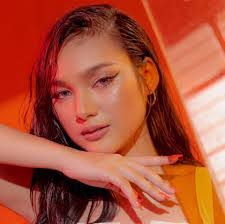 Karina Bautista's Instagram, Twitter & Facebook