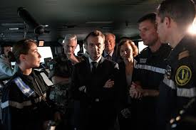 Pour y faire face, personnels et officiers sont régulièrement formés. Une Nuit A Bord Du Charles De Gaulle Pour Emmanuel Macron