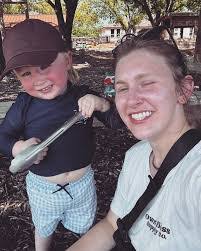 Noelle Rush's Instagram, Twitter & Facebook