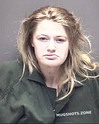 Alyse Spencer's Instagram, Twitter & Facebook