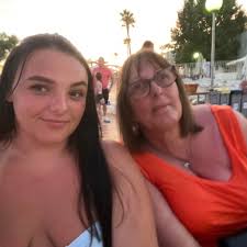 Looking for a dog groomer for my beautiful German shepherd. Experienced