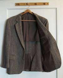 The sports jacket is the third kind of tailoring every man should know about. Sport Coat Wikipedia