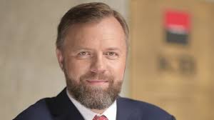 La nomination de jan juchelka dans le secteur banque & assurance. Nazory Ucastnika 27 Rocniku Mr Jana Juchelky Manazer Roku