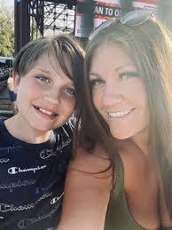 Desiree Pace's Instagram, Twitter & Facebook