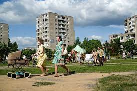 Und auch litauen erlebt seither einen erheblichen zulauf, denn im atomkraftwerk dort wurde gedreht. Vilnius Where The Chernobyl Hbo Miniseries Go Vilnius