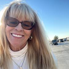 Lovin' life. So much to be grateful for!🩷💛🩷 W/ Sander Jennings