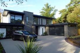 Trouvez des images de stock de grey house exterior black door stone en hd et des millions d'autres photos, illustrations et images vectorielles de stock libres de droits dans la collection shutterstock. Pin By Achim Schulte On Tier Recent Work Contemporary House Exterior Black House Exterior House Designs Exterior