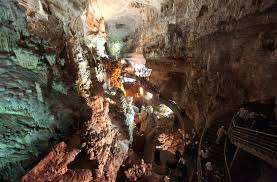 Resultat d'imatges de GRUTA DE JEITA TUNEL