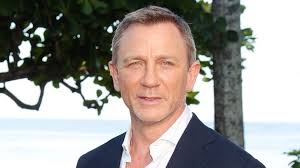 Daniel craig's wife, rachel weisz, gave birth to her second kid at 48 years old. Daniel Craig Net Worth Asset House Car Wife Children Age Height Income Salary Charity Endorsement Haleysheavenlyscents