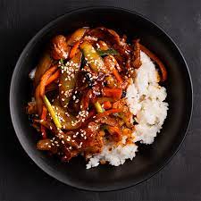 Korean Style Beef Stir Fry Marion S Kitchen Recipe Asian Recipes Easy Chinese Recipes Beef Stir Fry
