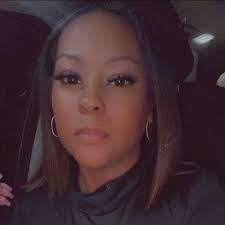 Shaquana Brown's Instagram, Twitter & Facebook