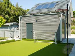 An beide projekte sollten sich allerdings eher fortgeschrittene heimwerker wagen. Fussballplatz Im Garten Haus Traumhaus Haus Bauen