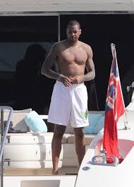 See high quality photos follow the tag #carmelo anthony wife. Nba Superstar Carmelo Anthony S Wife Is A Wreck After Hubby Pictured With Bikini Clad Beauty On Yacht