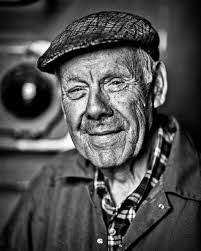 Phil Lockett's Instagram, Twitter & Facebook