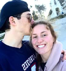 HAPPY LOVE DAY 🌹 I feel so much love for this man, as well as my family,  my friends and my animals ❤️ Feeling incredibly grateful to be surrounded  by such amazing