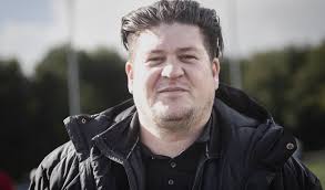 Ede/Victoria knokt zich als een dolle langs Barneveld