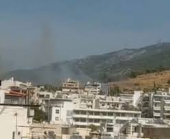 Ωστόσο, από τις φλόγες τραυματίστηκε μία γυναίκα. Fwtia Ston Byrwna Se E3eli3h Pyrkagia Ston Karea Eidhseis Pagenews Gr