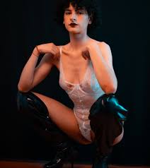 Im a 41yo milf and Im wanting a creampie from top to bottom