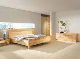 Handgefertigte Massivholz Mobel Zirbenholz Bett Schlafzimmer Einrichtung Wohnzimmer Wohnen Leben Interior Holz Schlafzimmermobel Zirbenholz Bett Haus