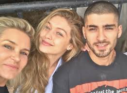 The models lilyan cole (15) — appears with mom kat, from coalgate, oklahoma. Gigi Hadid Mama Yolanda Hadid Bekommt Eigene Model Show Starzip