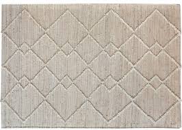 Authentique et intemporelle, la laine est le matériau noble par excellence. Tapis Moderne Et Intemporel Beige Ecru Wamys Par The Rug Republic
