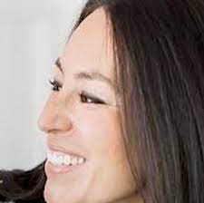 Jun 04, 2021 · joanna gaines, 43, just posted an adorable video to instagram while celebrating her anniversary with husband chip in mexico. Joanna Gaines Shares Photo Of Her Natural Hair To Instagram