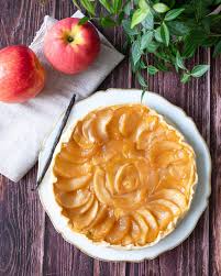 Tarte Aux Pommes A La Vanille J Adore Les Bonnes Tartes Aux Pommes Mais Alors La Avec La Creme Patissiere A En 2020 Blog Recette Cuisine Blog Recette Tarte Aux Pommes