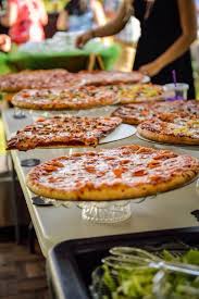 An Elegant Pizza Buffet With Crystal Cake Stands Is A Chic Idea For Many Types Of Weddings Reception Food Food Trends Wedding Food