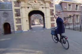 Mark rutte resigned in january over a child benefits scandal but remained as a caretaker prime minister. Premier Rutte Ontpopt Zich Als Fietsambasadeur Nieuwsfiets Nu