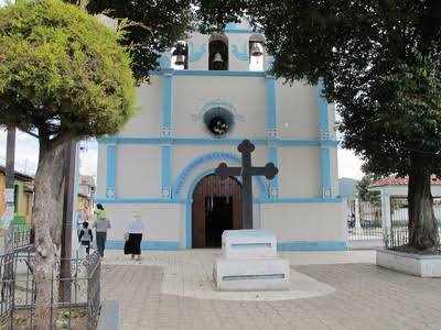 Resultado de imagen de Iglesia Milagrosa san cristobal de las casas"