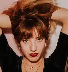 Martina Gil's Instagram, Twitter & Facebook