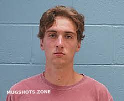 Stephen Dease's Instagram, Twitter & Facebook