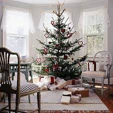 28 Gorgeous Real Life Christmas Living Rooms Scandinavian Christmas Christmas Home Scandinavian Christmas Trees