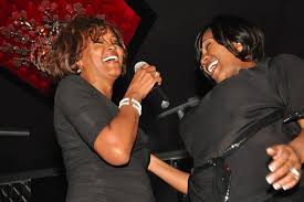 14 112 579 · обсуждают: Whitney Houston Steckbrief News Bilder Gala De
