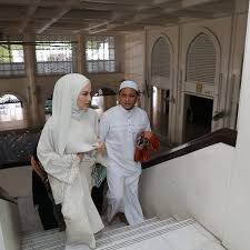 Manisrenggo bendan, prambanan, sleman, di yogyakarta. Neelofa Sambut Hari Jadi Ke 30 Dengan Majlis Ilmu