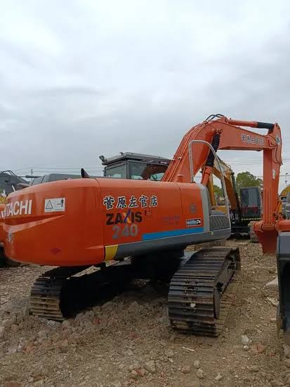Hitachi ZX240-3 Excavator
