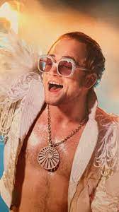 Taron Egerton As Elton John In The Bio Pic Rocketman Very Convincing Including Creating Elton S Cute Little Space Taron Egerton Rocketman Movie Elton John