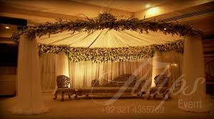 Pin By Kaz Ganai On Pakistani Wedding Decoration Ideas Wedding Stage Decorations Pakistani Wedding Stage Wedding Stage