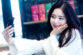 Kalangan muda cukup menggandrungi perawatan wajah hingga segala macam fesyen berhubungan dengan korea. 10 Cara Perawatan Kulit Kepala Dan Rambut Sehat Ala Korea Facetofeet Com