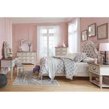 Coralayne upholstered bedroom set allures with the glitz and glam befitting silver screen queens. Realyn Bedroom Collection Signature Design By Ashley Target