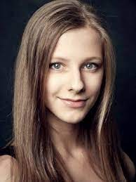 55 кг, параметры фигуры (тела): Elizaveta Arzamasova Foto Biografiya Filmografiya Novosti Vokrug Tv