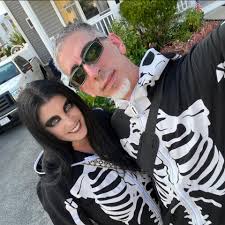 Where to buy pecan and chess pies locally?