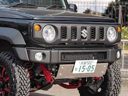 画像に含まれている可能性があるもの 1人 車 屋外 シエラ ジムニー ジムニーシエラ