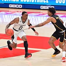 St. Bonaventure's Kyle Lofton Earns His Place